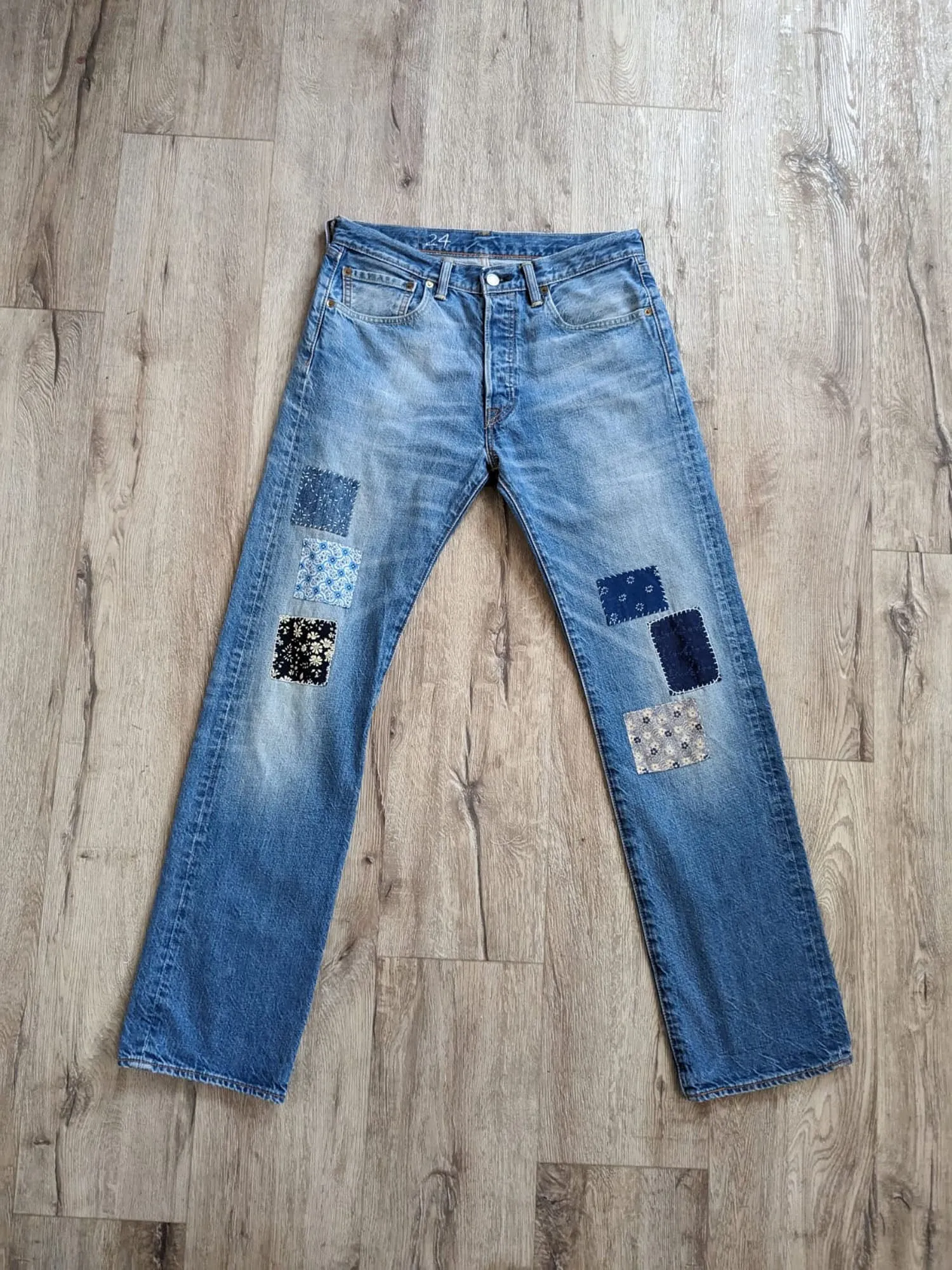 #24 Patched Vintage Jeans 30"