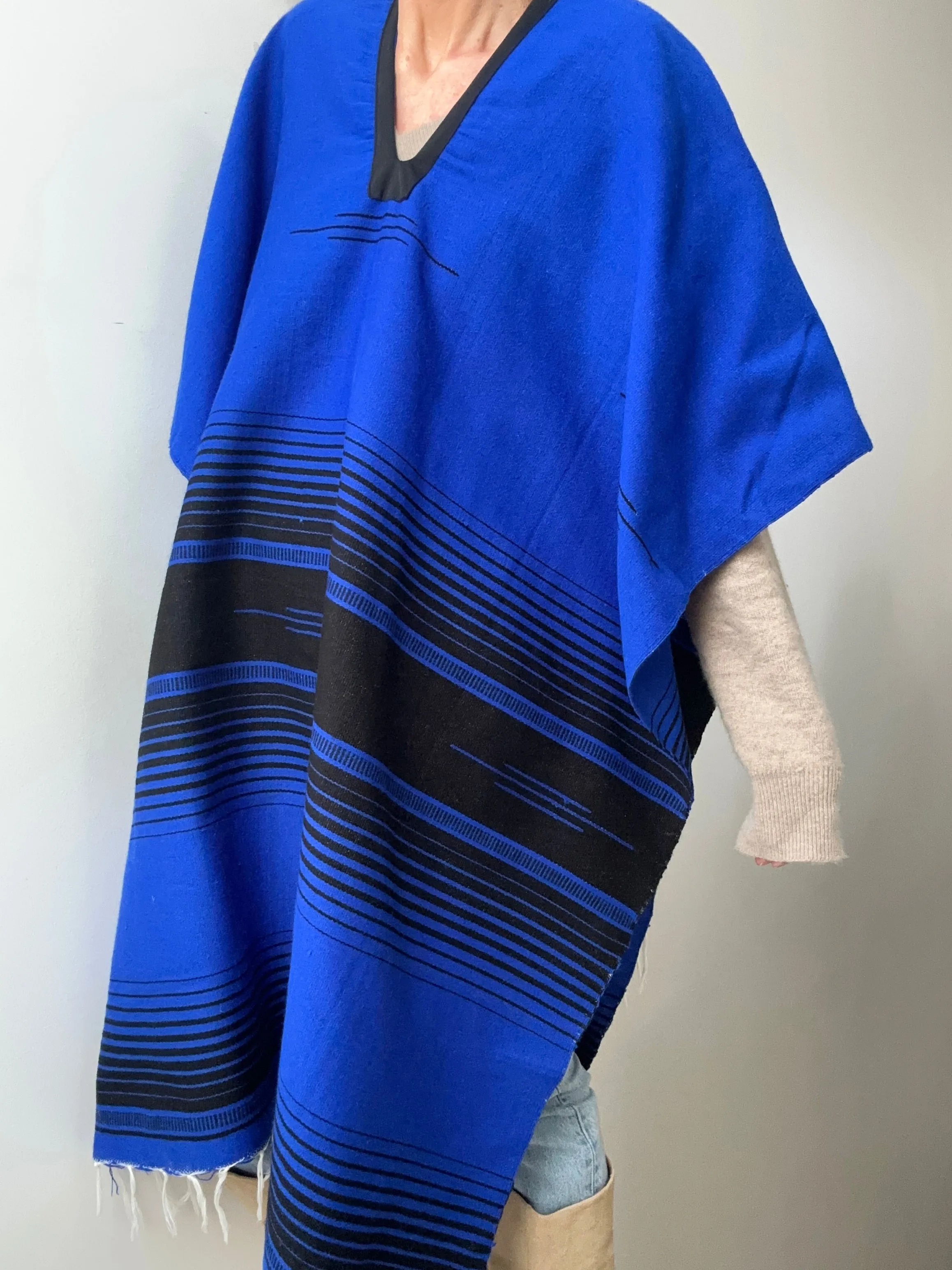 En Telar Woven Poncho Blue