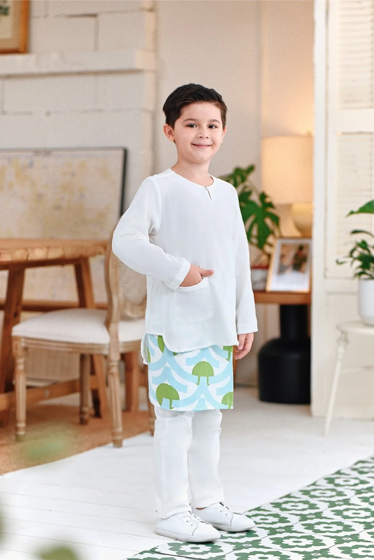 The Perfect Slim Fit Pants - White
